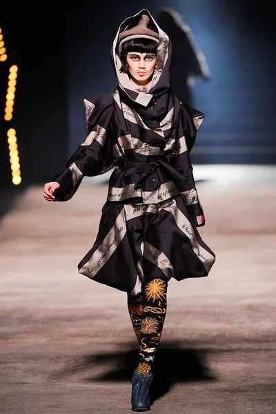 Look 39